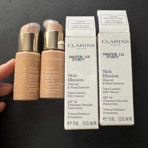 CLARINS Skin Illusion Natural Hydrating Foundation SPF 15 # 112 Amber 30ml/1oz - Picture 1 of 11